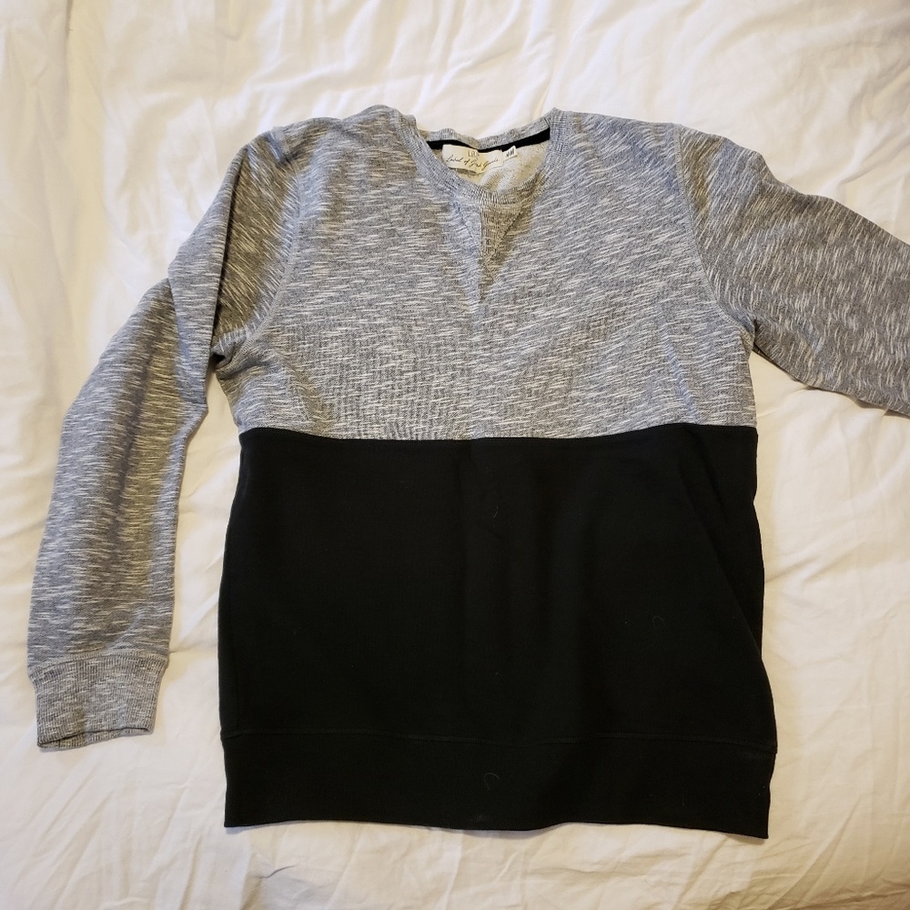 H&M men's grey/black color block sweater- medium